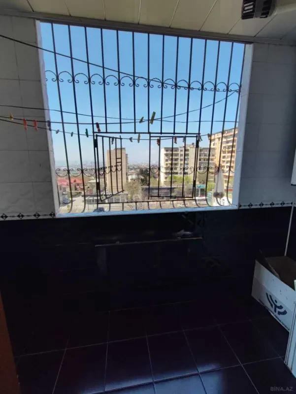 Satılır 5 otaqlı mənzil 110 m²