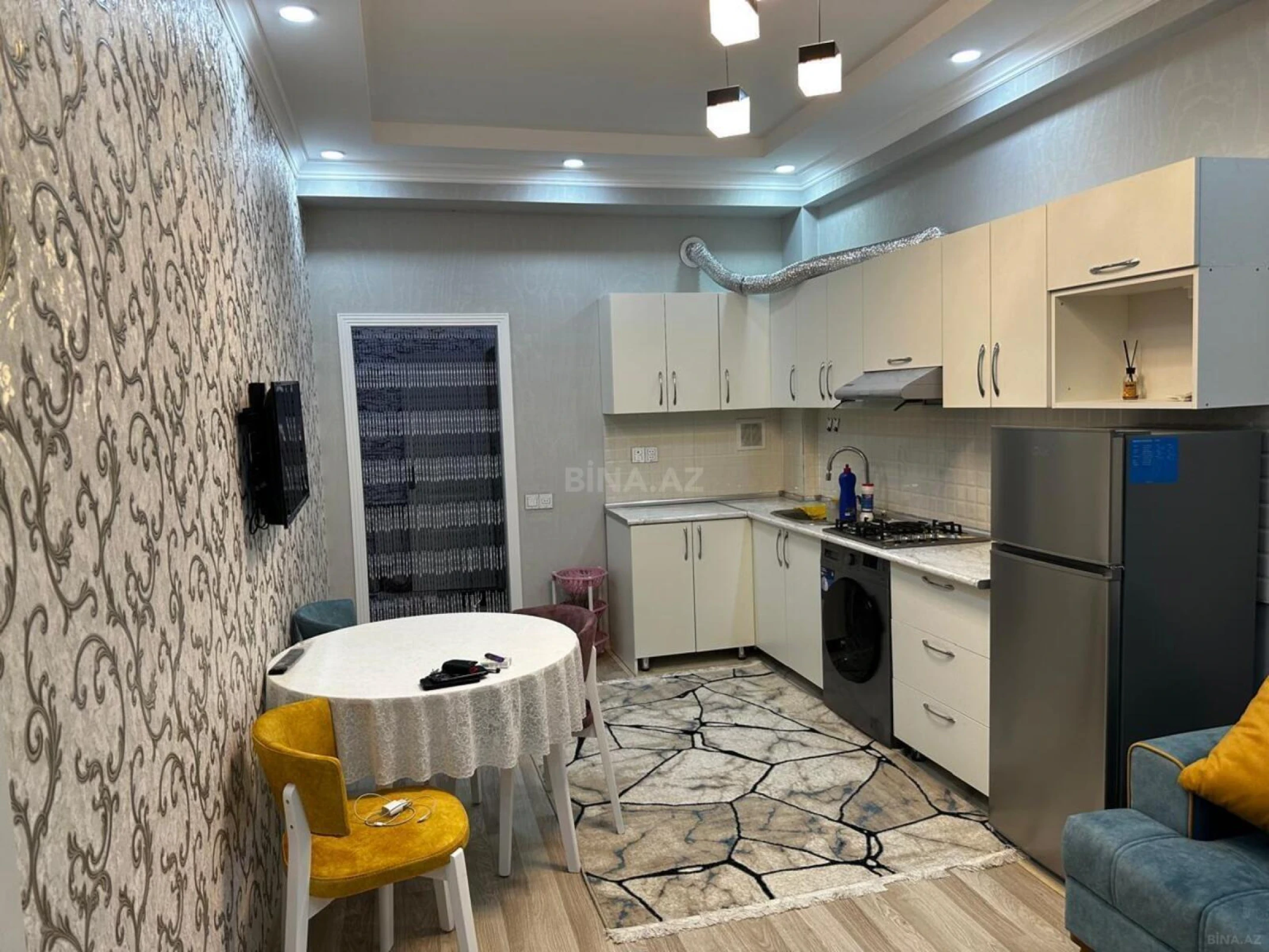 Kirayə verilir 2 otaqlı mənzil 70 m²