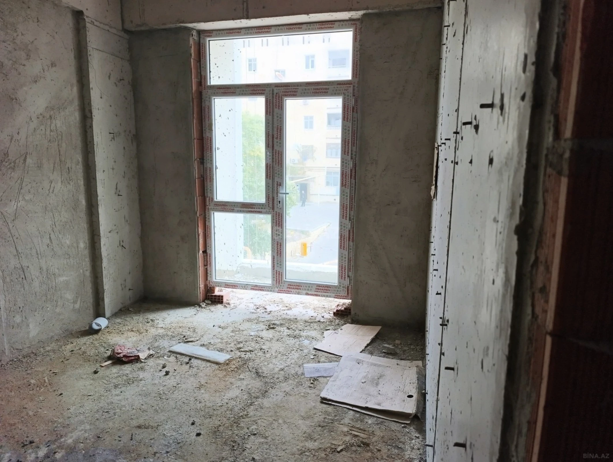 Satılır 2 otaqlı mənzil 77 m²