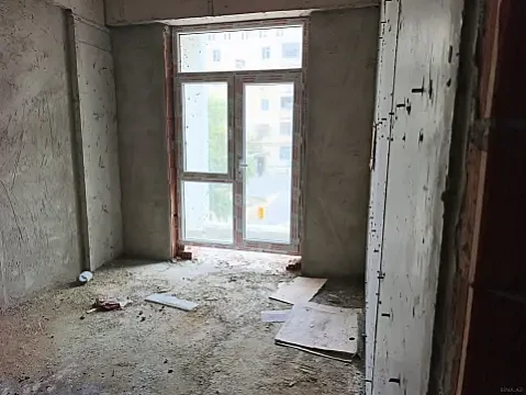 Satılır 2 otaqlı mənzil 77 m²