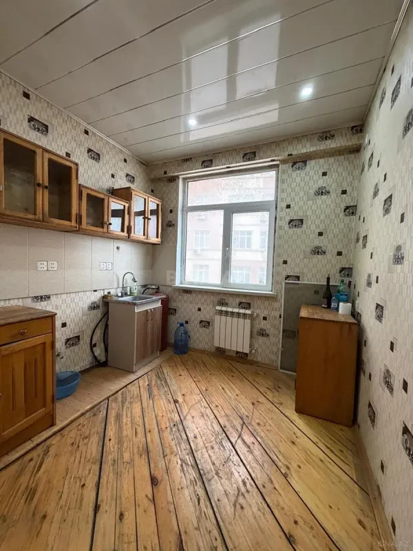 Satılır 2 otaqlı mənzil 80 m²