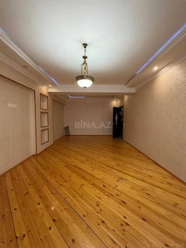 Satılır 2 otaqlı mənzil 80 m²