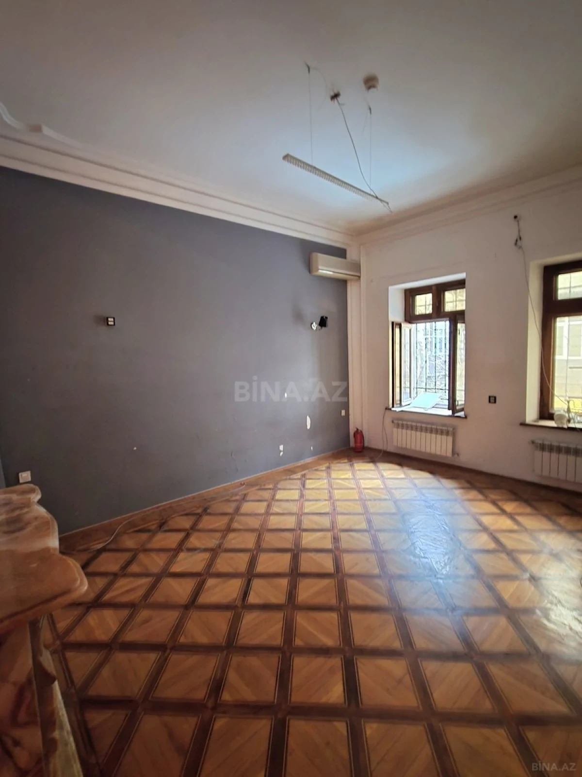Kirayə verilir 5 otaqlı ofis 250 m²