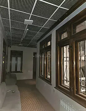 Kirayə verilir 5 otaqlı ofis 250 m²