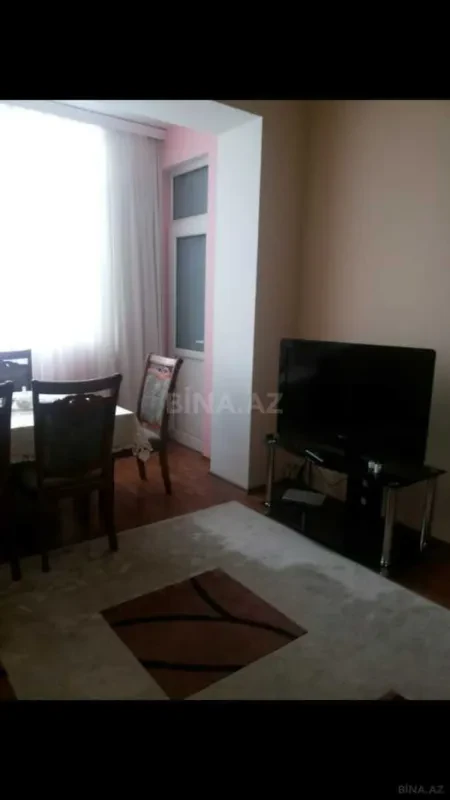 Kirayə verilir 3 otaqlı mənzil 100 m²