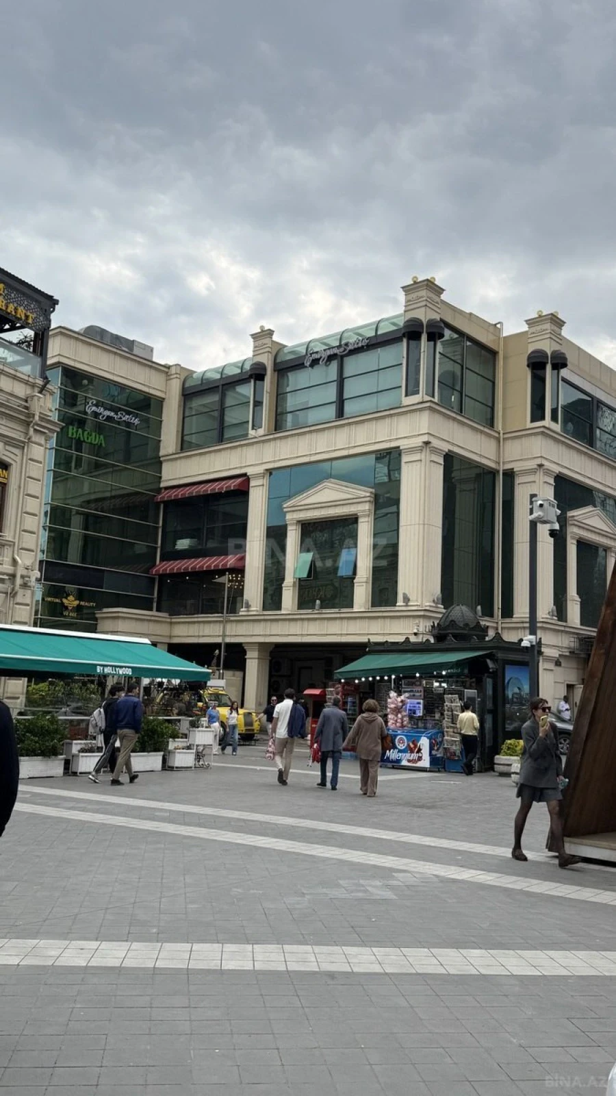 Kirayə verilir 3 otaqlı mənzil 100 m²