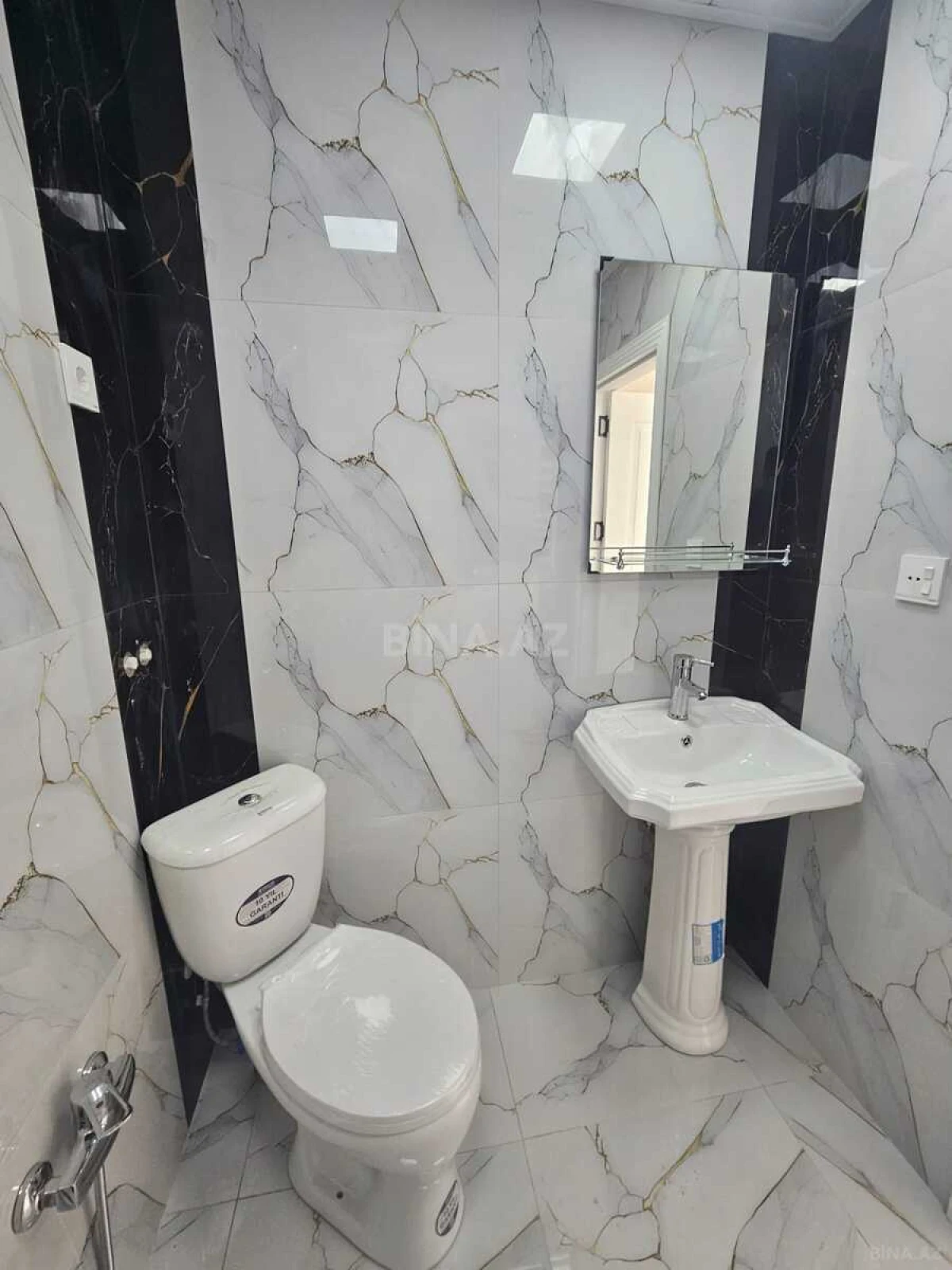 Satılır 2 otaqlı mənzil 44 m²