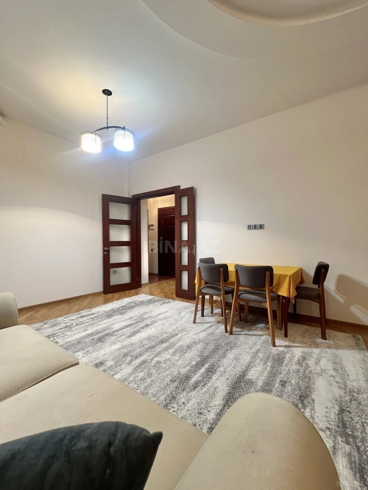 Kirayə verilir 2 otaqlı mənzil 58 m²