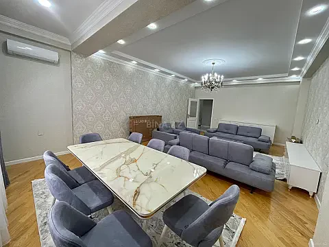 Satılır 3 otaqlı mənzil 160 m²
