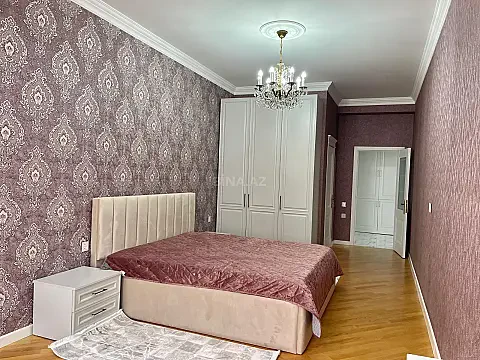 Satılır 3 otaqlı mənzil 160 m²