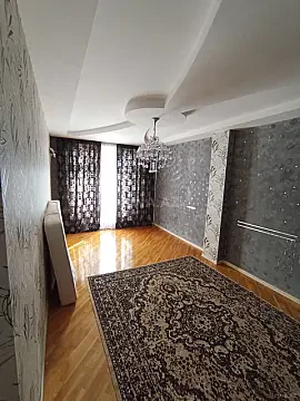 Satılır 4 otaqlı mənzil 165 m²