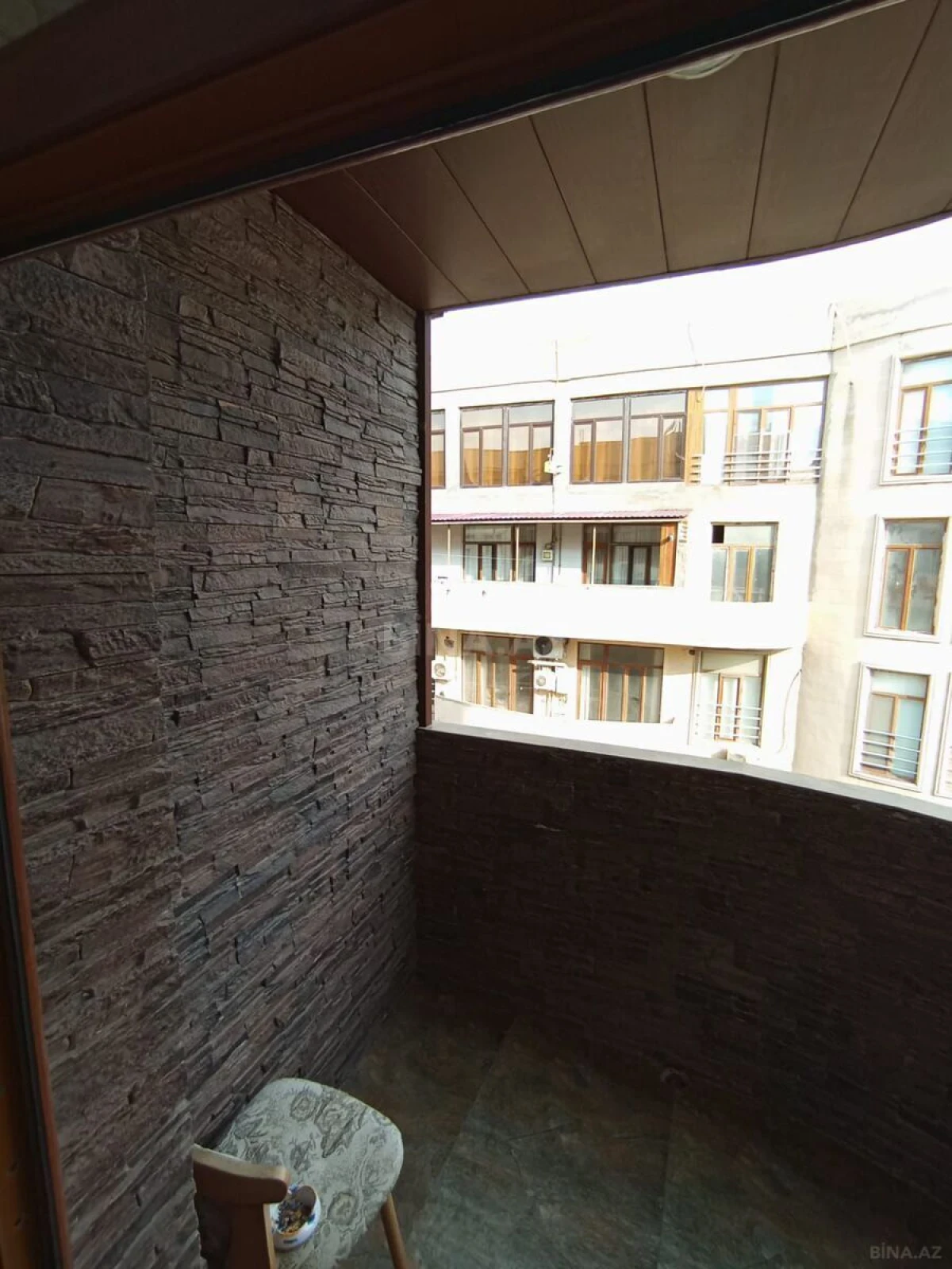 Satılır 4 otaqlı mənzil 165 m²