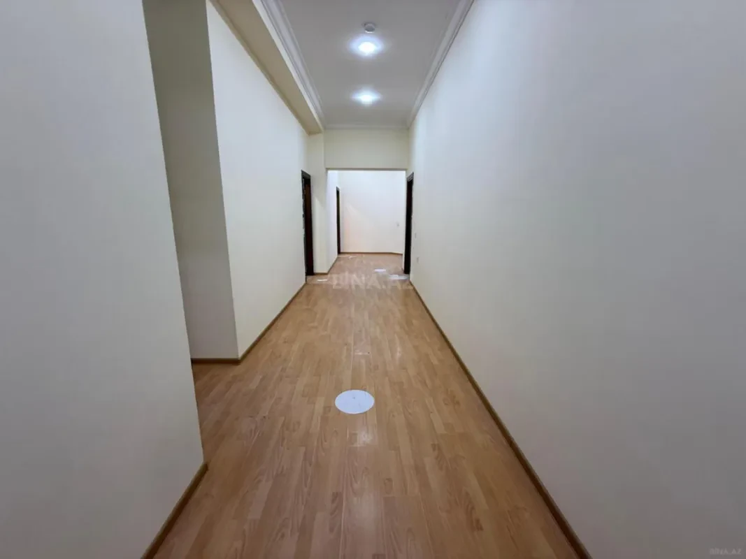 Kirayə verilir 11 otaqlı ofis 275 m²
