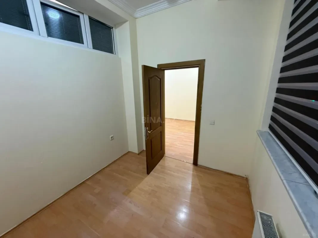 Kirayə verilir 11 otaqlı ofis 275 m²