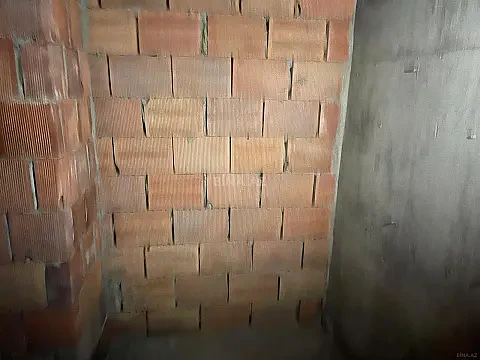 Satılır 2 otaqlı mənzil 82 m²