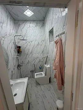 Satılır 4 otaqlı həyət evi 180 m²