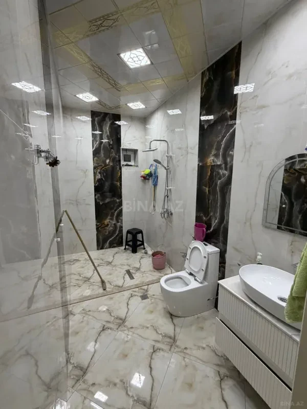Satılır 4 otaqlı həyət evi 180 m²