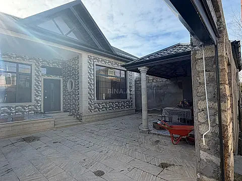 Satılır 4 otaqlı həyət evi 180 m²