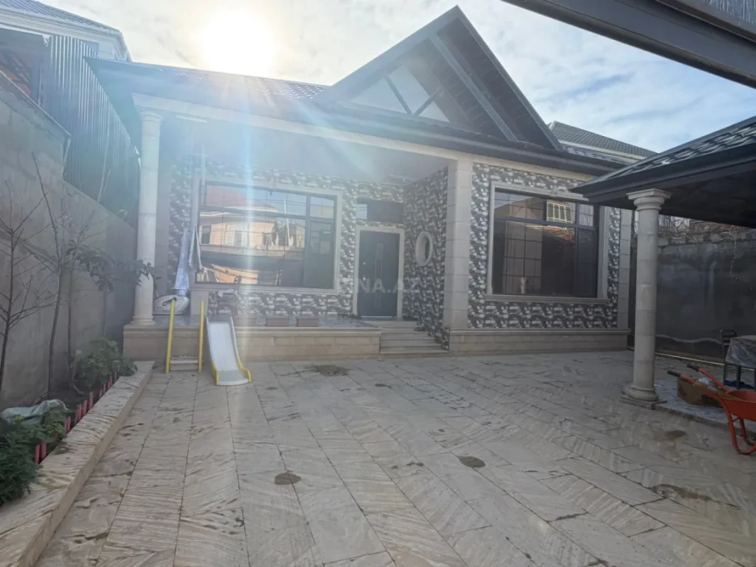 Satılır 4 otaqlı həyət evi 180 m²