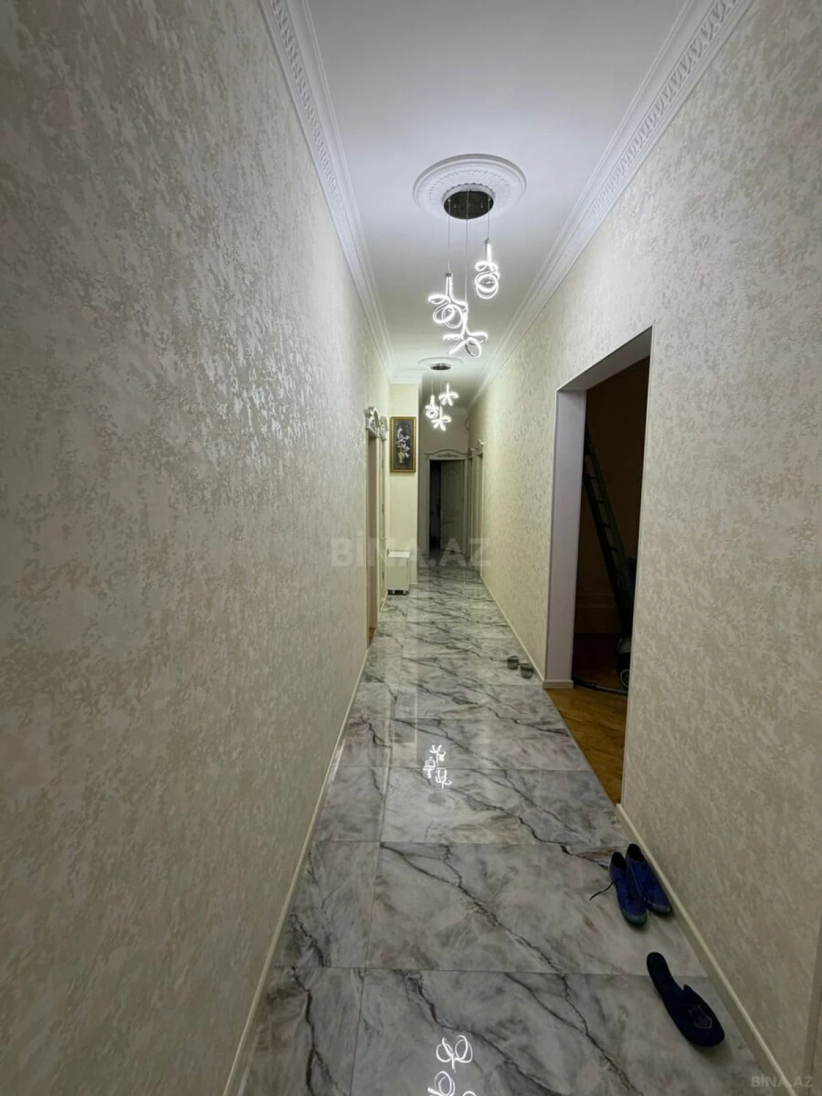 Satılır 4 otaqlı həyət evi 180 m²