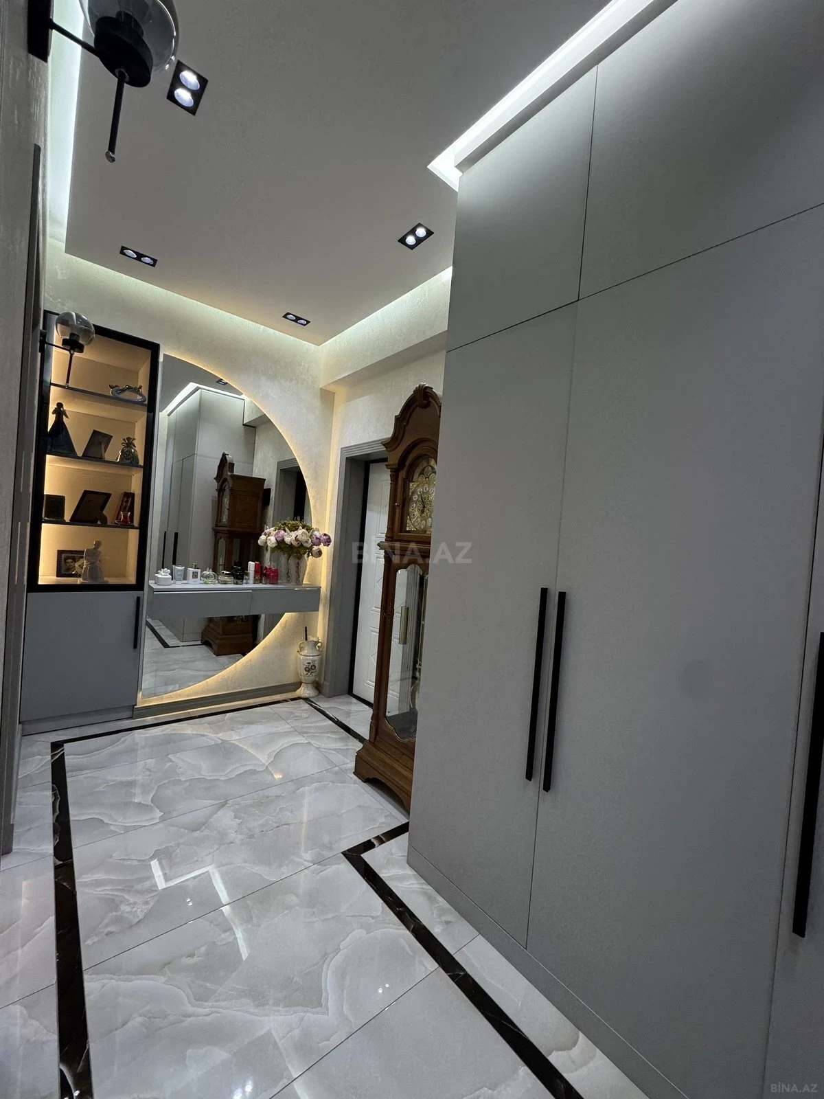 Satılır 2 otaqlı mənzil 55 m²