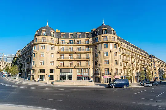 Satılır 3 otaqlı mənzil 100 m² — Bakı 3 otaq 100.00 m²