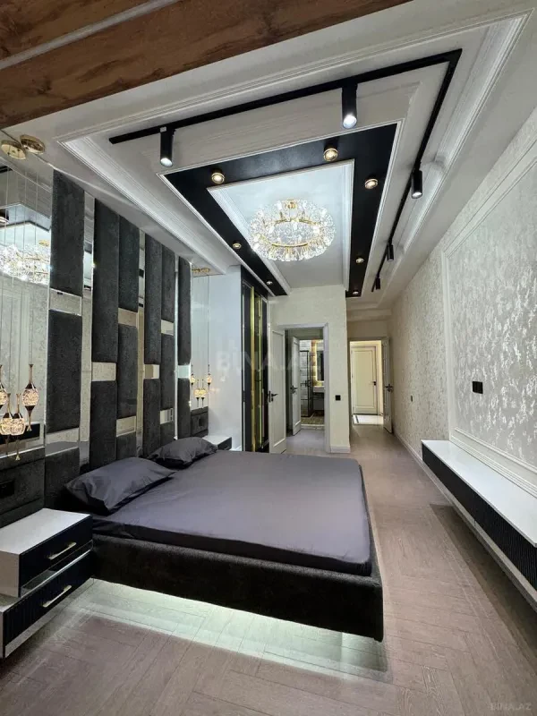 Satılır 3 otaqlı mənzil 165 m²