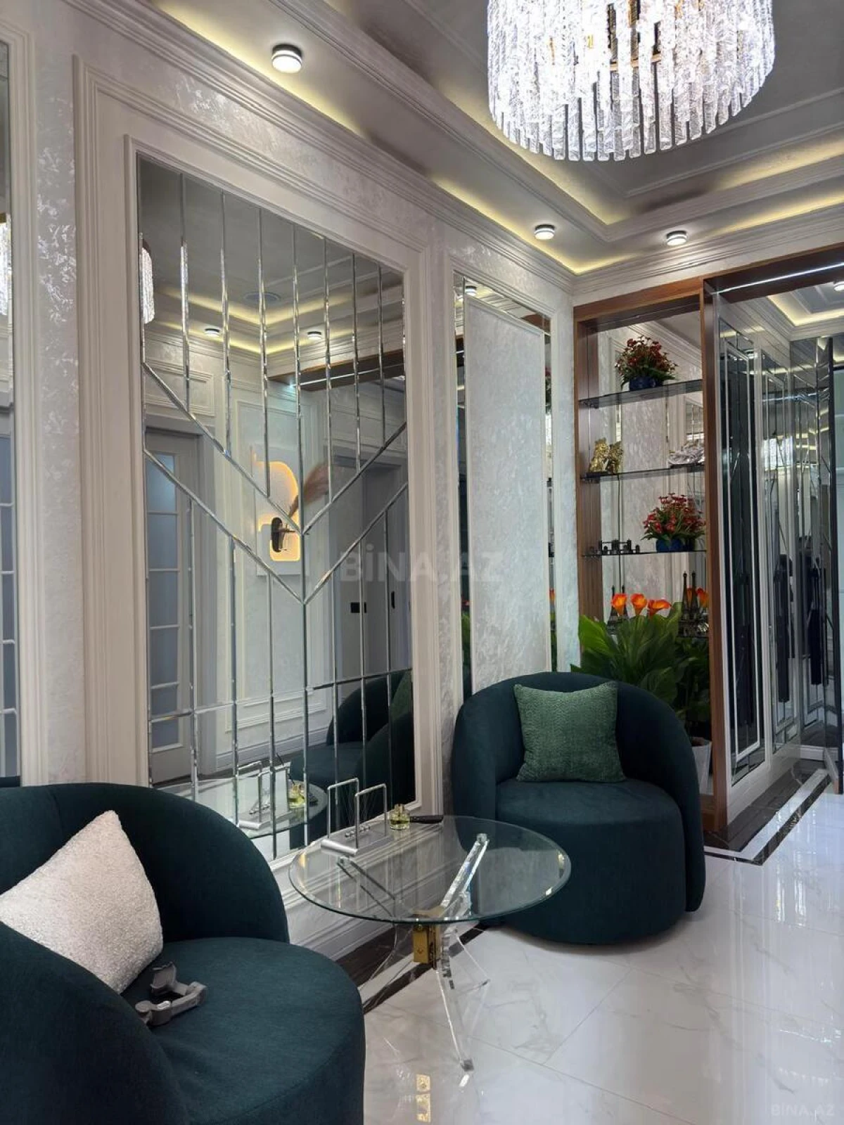 Satılır 3 otaqlı mənzil 165 m²