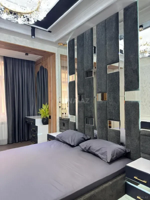 Satılır 3 otaqlı mənzil 165 m²