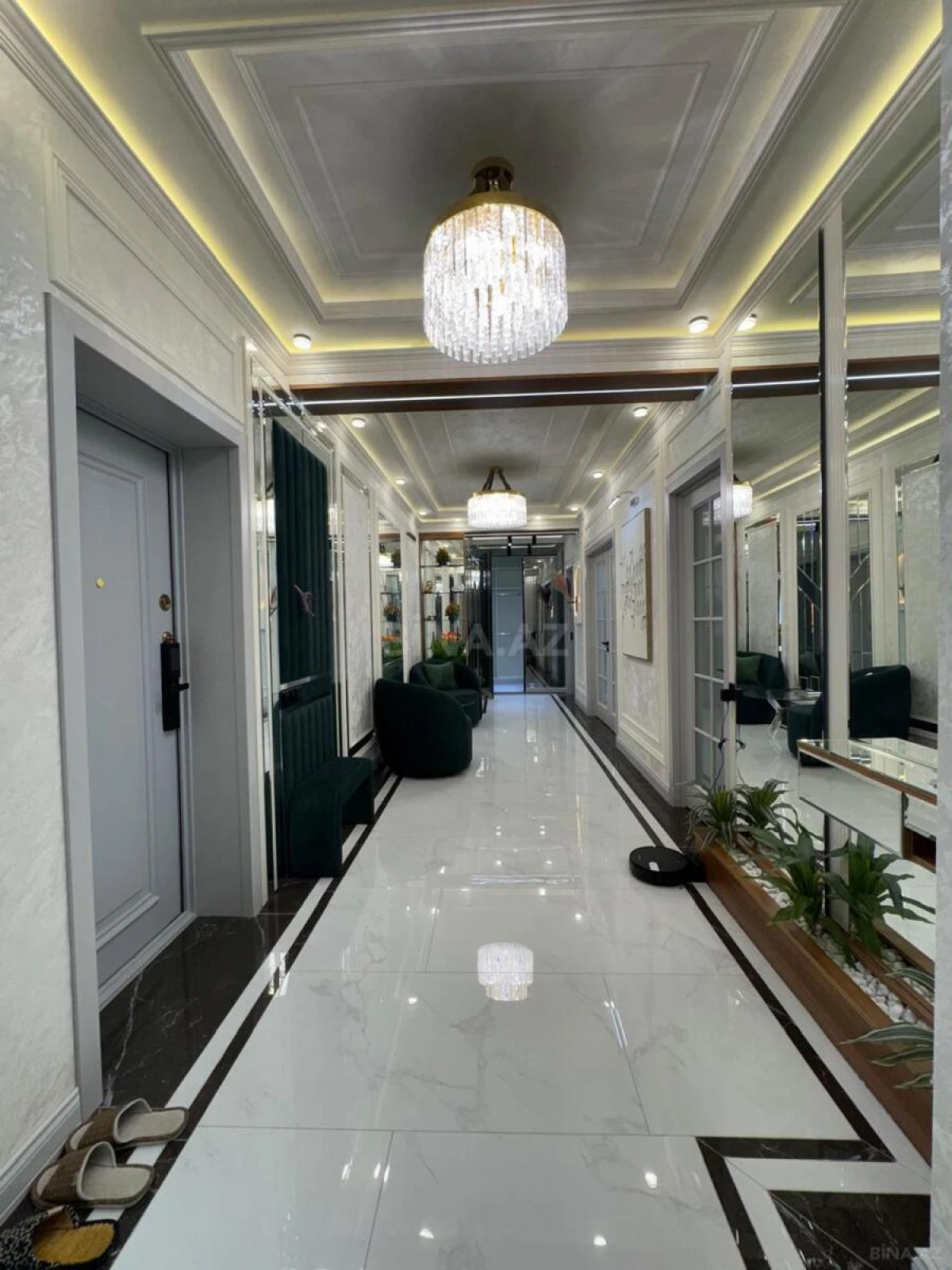 Satılır 3 otaqlı mənzil 165 m²