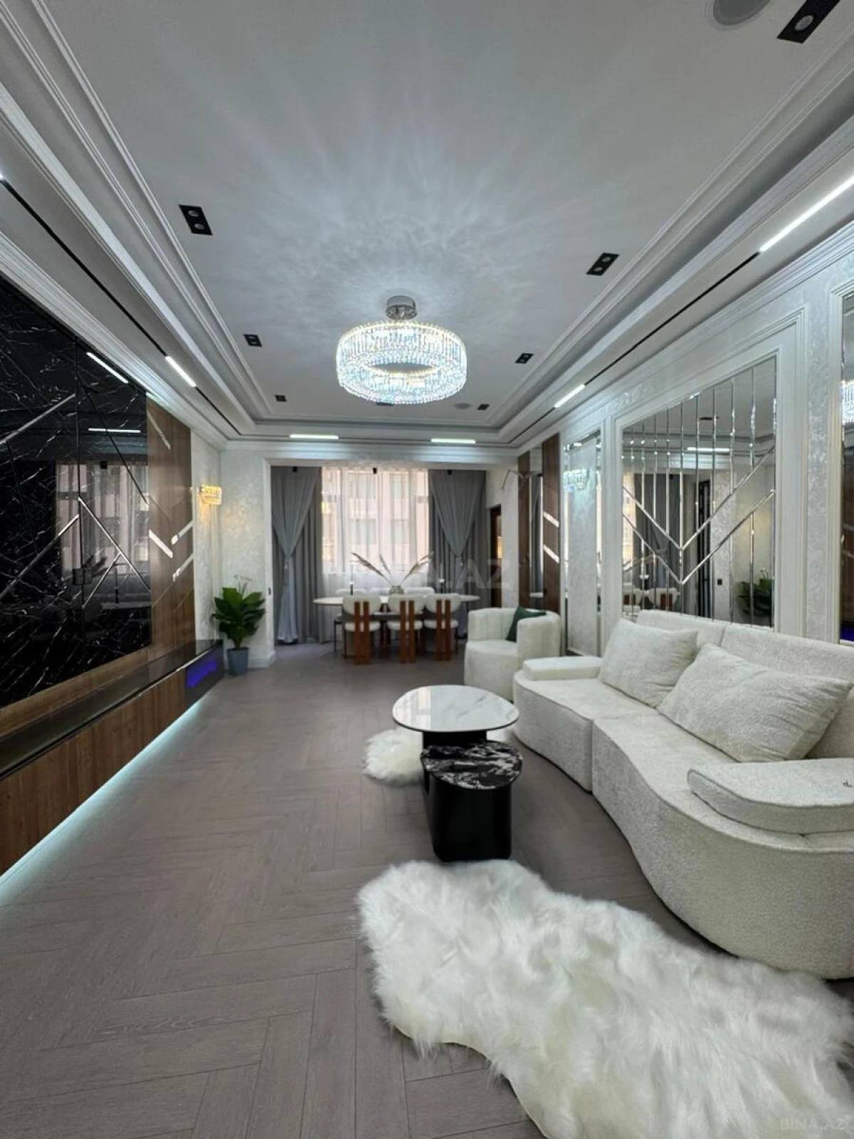 Satılır 3 otaqlı mənzil 165 m²