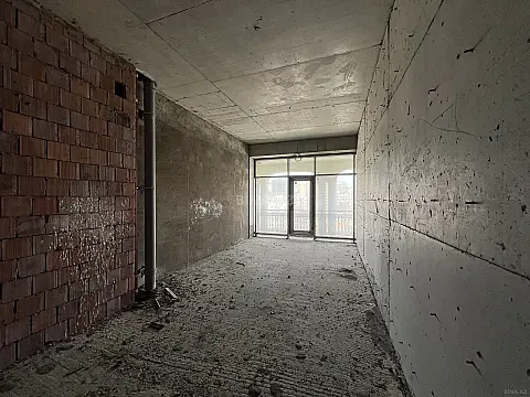Satılır 3 otaqlı mənzil 185 m²