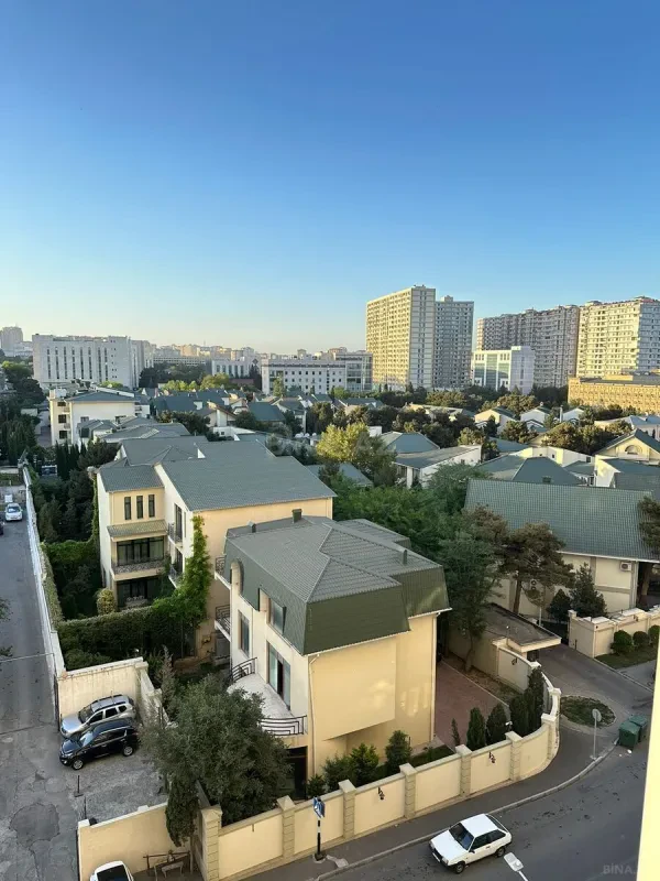 Satılır 2 otaqlı mənzil 105 m²