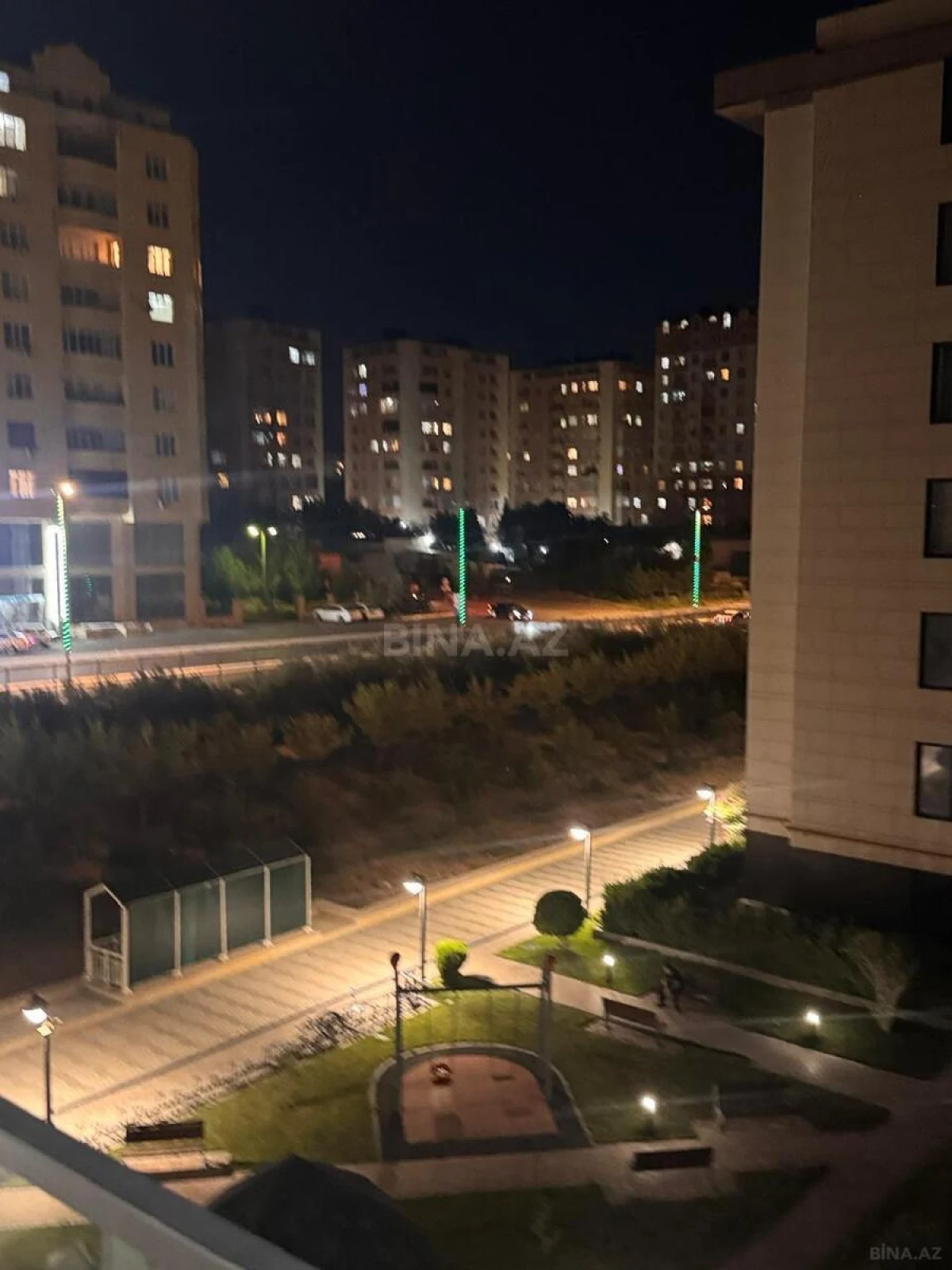 Kirayə verilir 3 otaqlı mənzil 94 m²