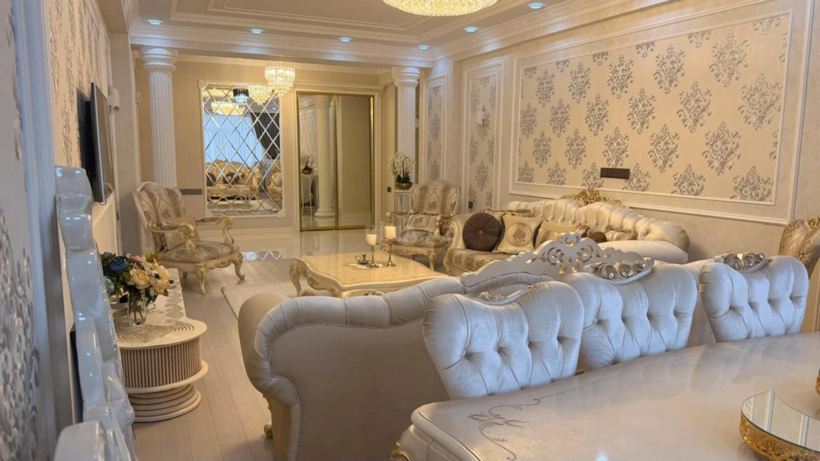 Kirayə verilir 4 otaqlı mənzil 185 m²