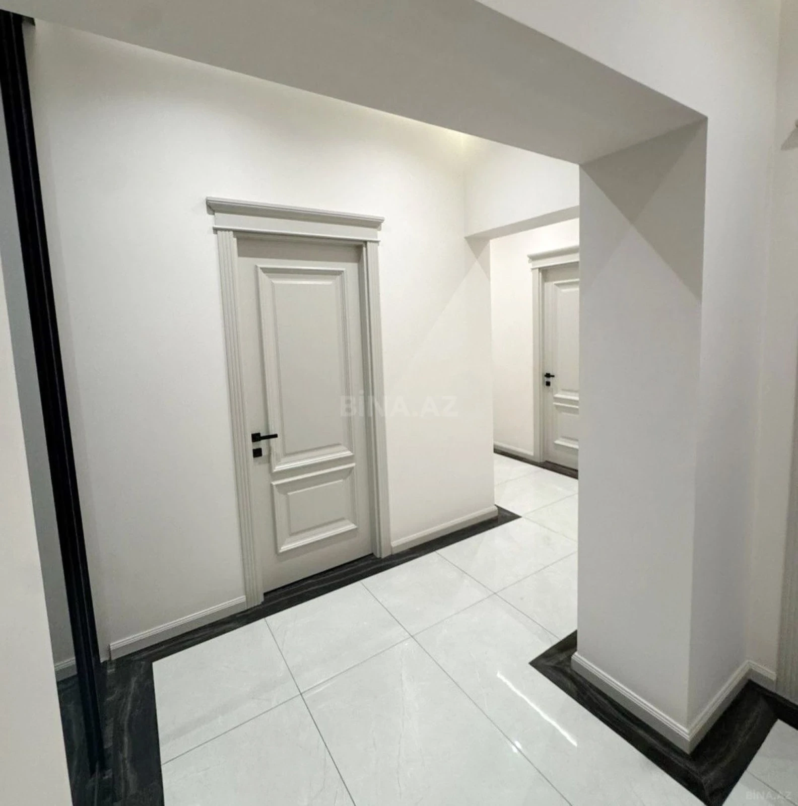 Kirayə verilir 3 otaqlı mənzil 130 m²