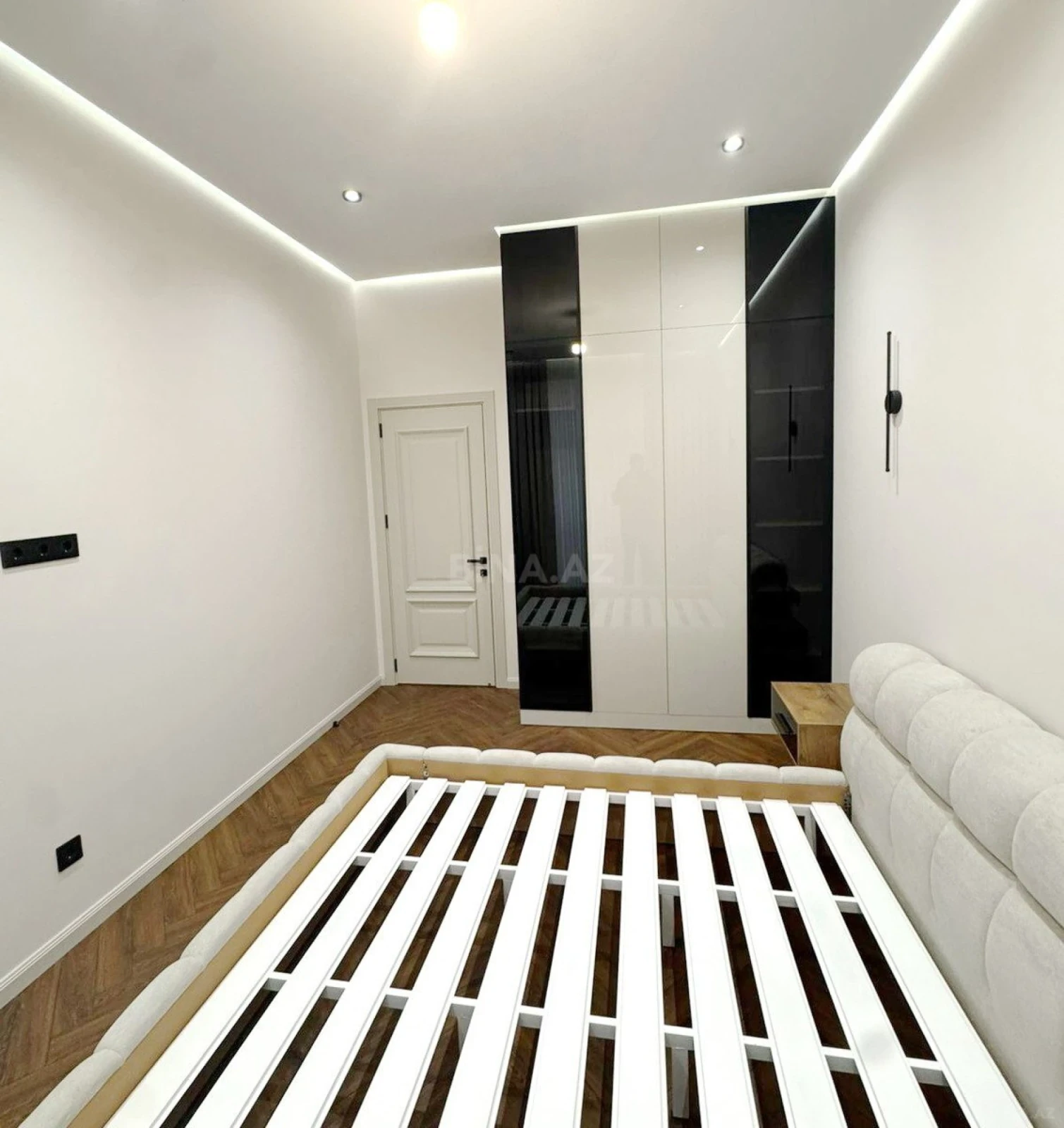Kirayə verilir 3 otaqlı mənzil 130 m²