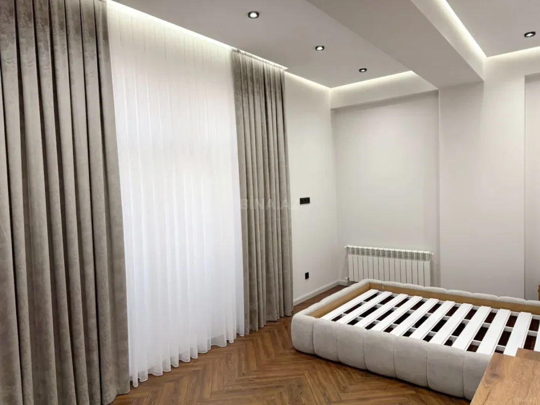 Kirayə verilir 3 otaqlı mənzil 130 m²