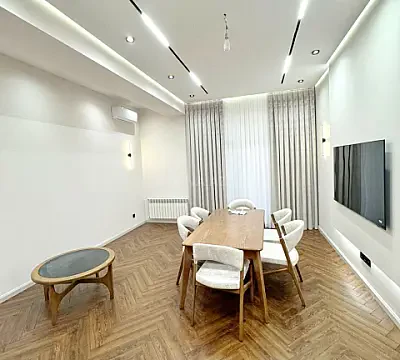 Kirayə verilir 3 otaqlı mənzil 130 m² — Bakı 3 otaq 130.00 m²