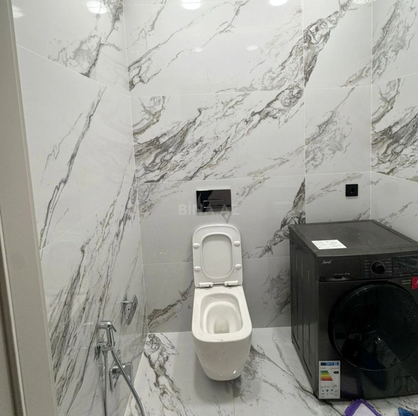 Kirayə verilir 3 otaqlı mənzil 130 m²