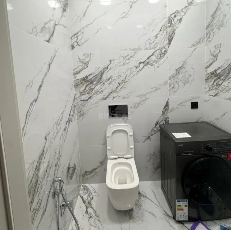 Kirayə verilir 3 otaqlı mənzil 130 m²