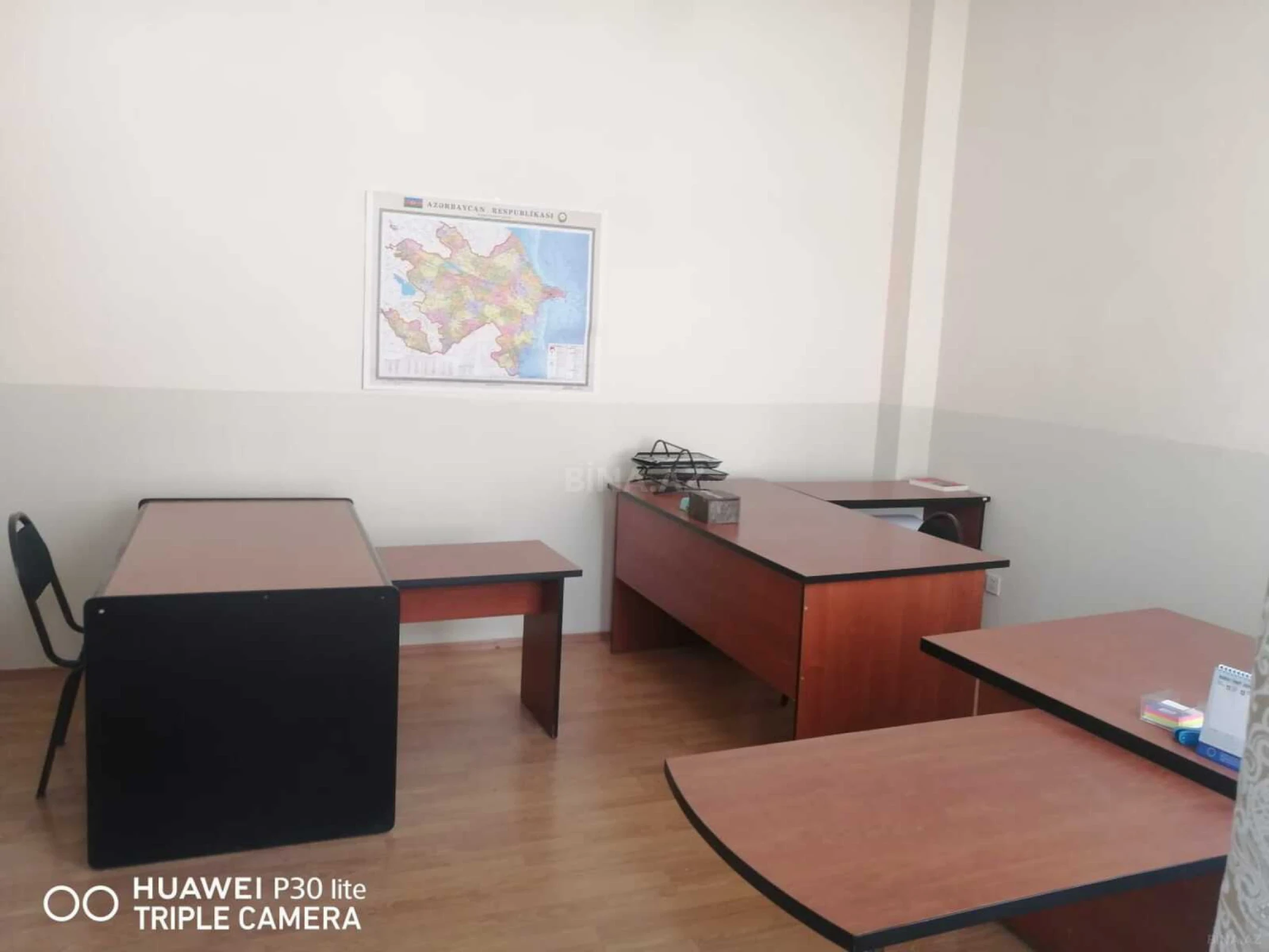 Satılır 10 otaqlı həyət evi 300 m²