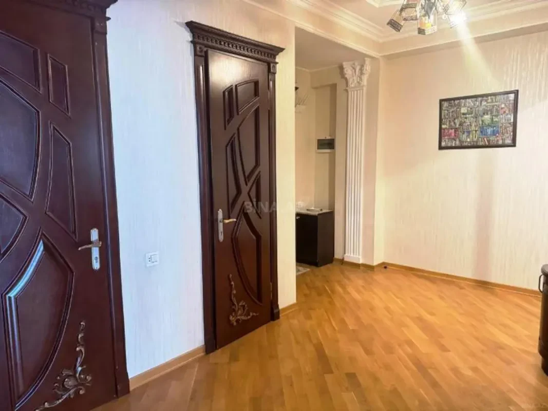 Satılır 2 otaqlı mənzil 92 m²