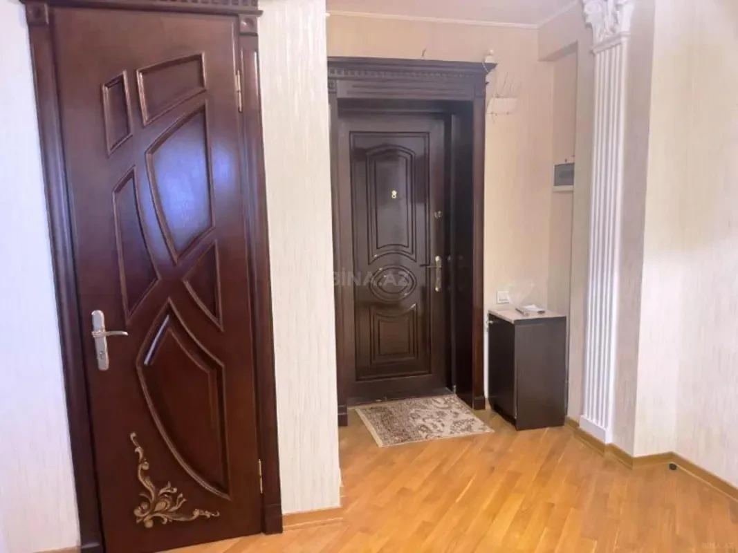 Satılır 2 otaqlı mənzil 92 m²