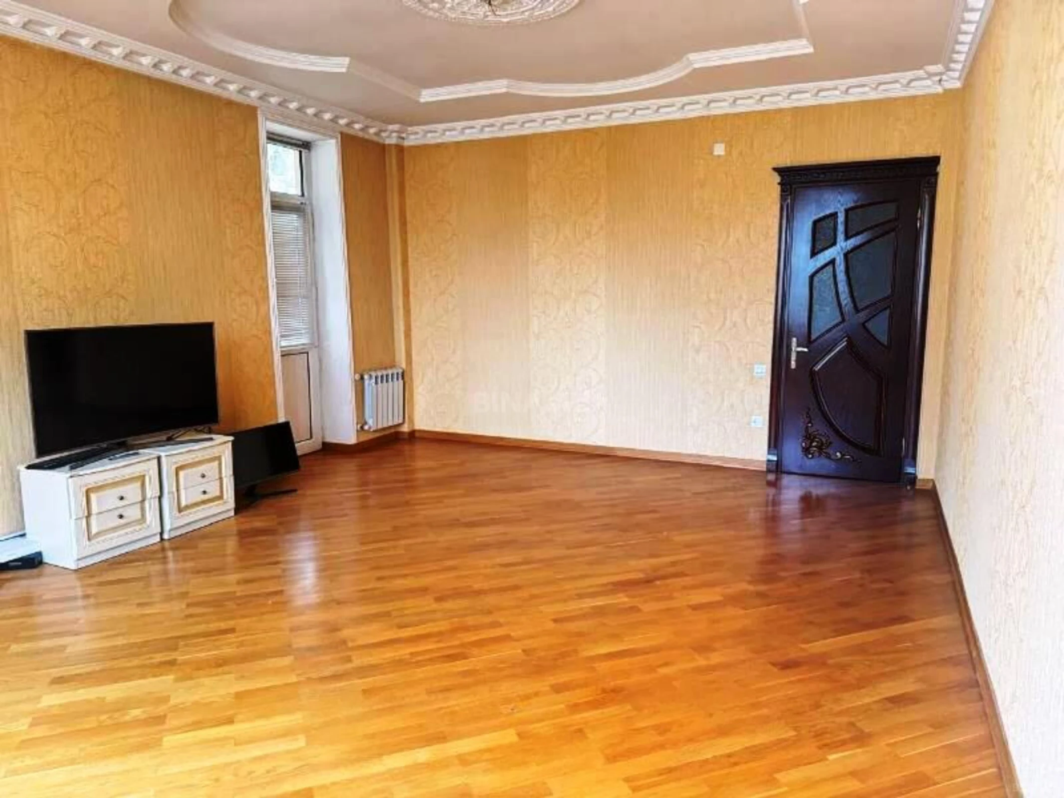Satılır 2 otaqlı mənzil 92 m²
