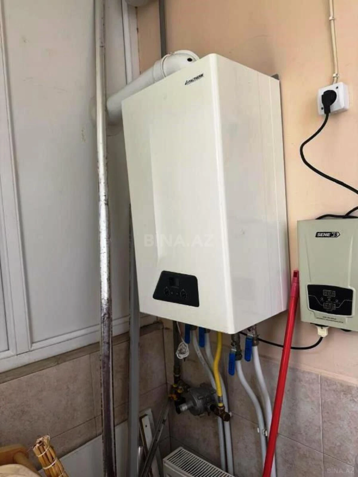 Satılır 2 otaqlı mənzil 92 m²