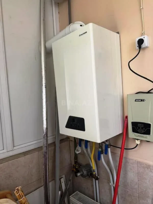 Satılır 2 otaqlı mənzil 92 m²