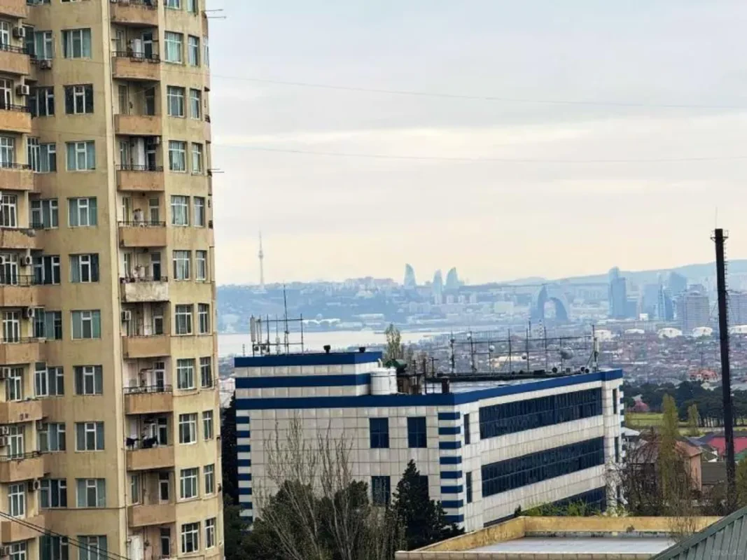 Satılır 2 otaqlı mənzil 92 m²