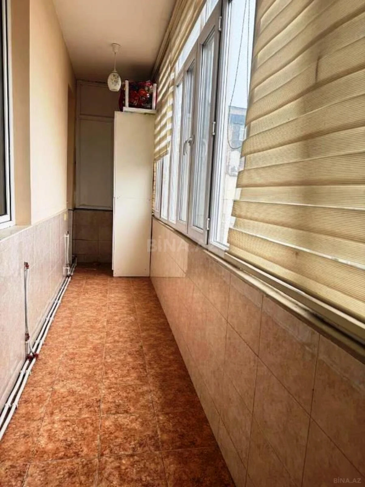 Satılır 2 otaqlı mənzil 92 m²
