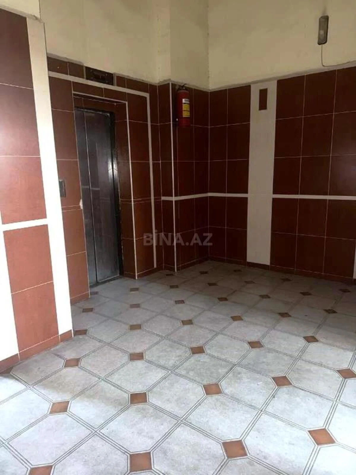 Satılır 2 otaqlı mənzil 92 m²